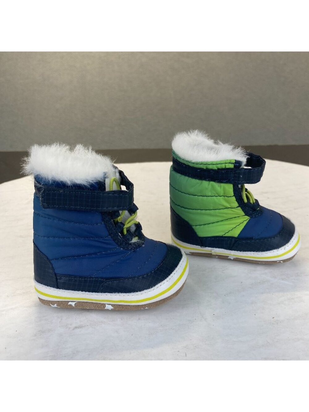 Robeez Baby  Aspen Winter Boots Shoes Unisex faux-fur Size 0-3 Months,Preppy,NEW